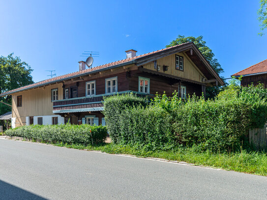 Ascholding: Dorf-Idylle in einem denkmalgeschützten Bauernhaus