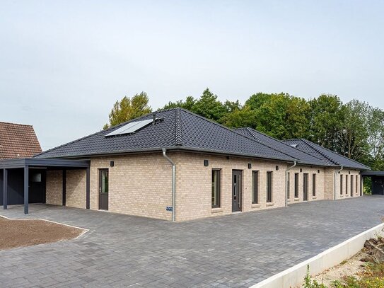 Blick ins Freie! Schlüsselfertiger Neubau-Bungalow Nr. 1 mit Carport - ohne Provision!