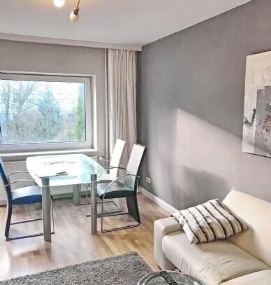 Modern möblierte 2-Zimmer Wohnung / Süd-Balkon/Internet/ Inklusivmiete 1.500,00 Euro/ ab 01.02.2025