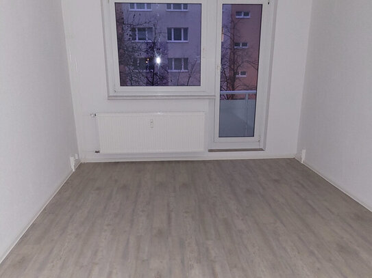 Schicke 2-Zimmer-Wohnung mit Balkon in der Südstadt! Erstbezug nach Sanierung!