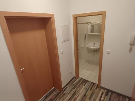 Objekt-Nr.: 134/24 - Schöne bezugsfreie 2-Zimmer-ETW im 2. OG mit Wanne und Abstellraum zentrumsnah in Plauen