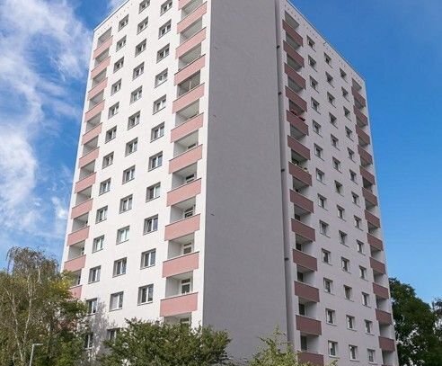 Große 3-Raumwohnung mit Balkon ab sofort!