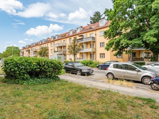 Bezugsfreie Eigentumswohnung in ruhiger Lage in Berlin-Zehlendorf + Balkon