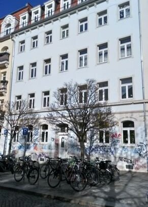 kleine 3-Raum-Wohnung 4. OG in der Äusseren Neustadt