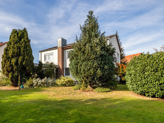 Das Beste aus beiden Welten: Stadtrandlage bei Regensburg und ein großzügiges Gartenparadies für Ihre Familie