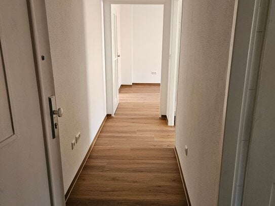 Umfangreich sanierte 2-Zimmer Wohnung, Erstbezug