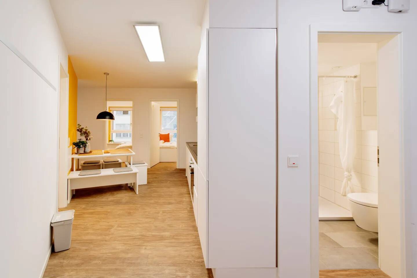 NUR FÜR STUDENTE - Schönes Zimmer in 5-er WG für Studenten - Photo 1