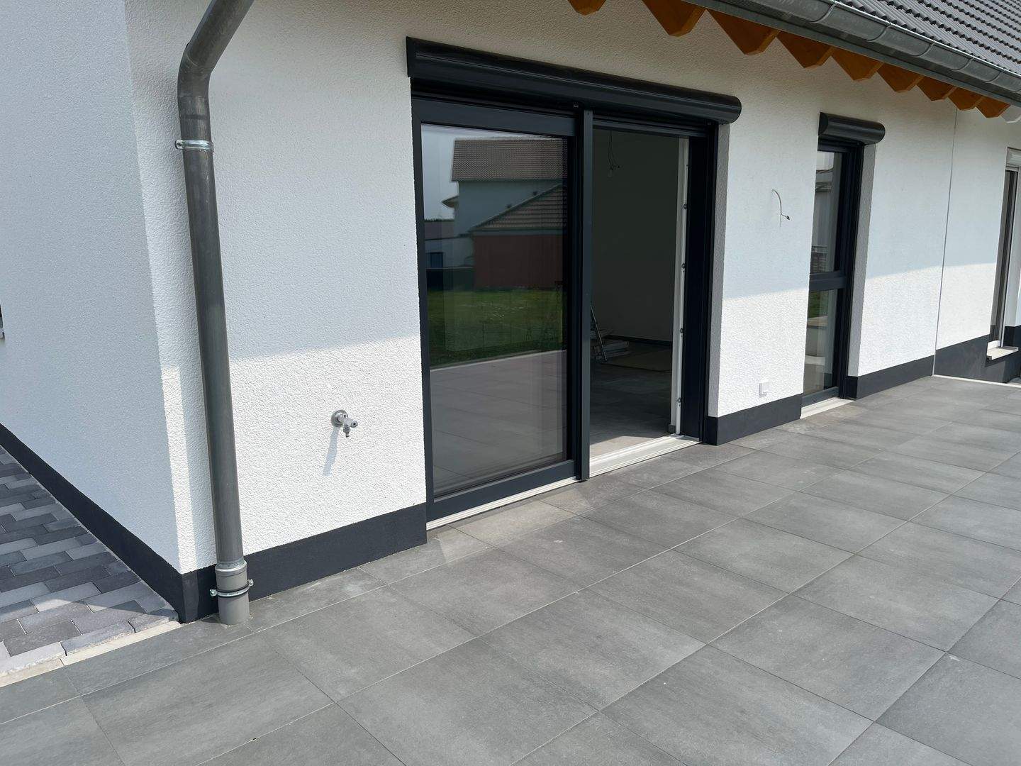                                                               Erstbezug einer Neubau-Doppelhaush&auml;lfte mit gro&szlig;er Terrasse, Garten, ausgebaute&hellip;                                                       in Erlbach (Altötting)