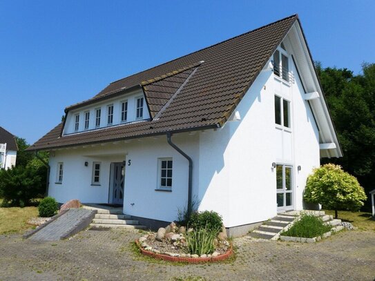 Repräsentatives Haus mit Einliegerwohnung (teilbar) nähe Steilküste Ostseebad Nienhagen