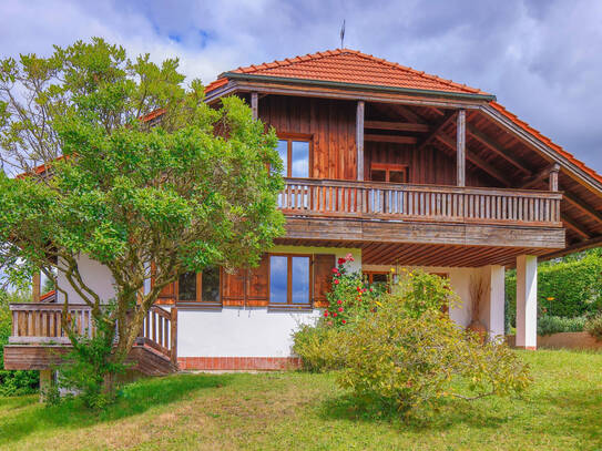 Extravagantes Landhaus mit ca. 330 qm Wohnfläche und großem Grundstück - ruhige Lage in Gangkofen
