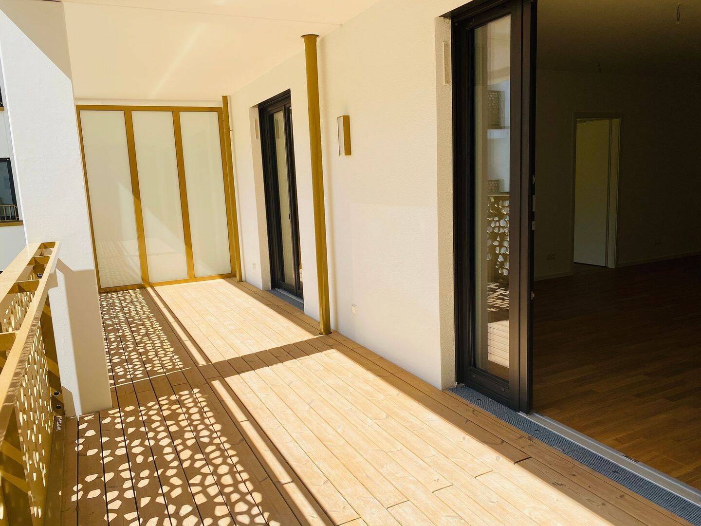 Schöne * 4 Zimmer Wohnung * Balkon * Einbauküche * TG Stellplatz * Frei ab 01.07.2026 - Foto 1