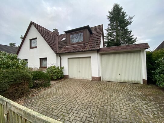 Sanierungsbedürftiges Einzelhaus mit großem Garten in Langenhorn