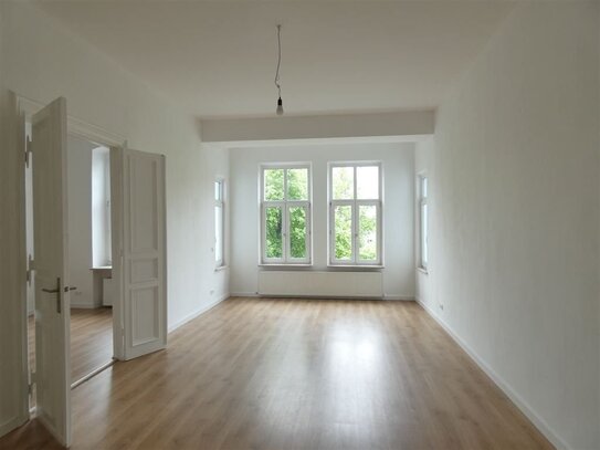 AB SOFORT - Moderne 5-Zimmer-Wohnung in Friedrichshain / optional MIT NEUER EINBAUKÜCHE