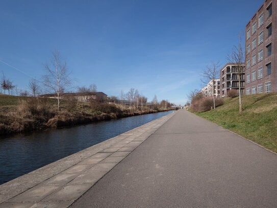 Hafen 1 - Lichdurchflutetes Apartment mit Wasserblick | Loggia | Offene Küche | Parkett | Aufzug