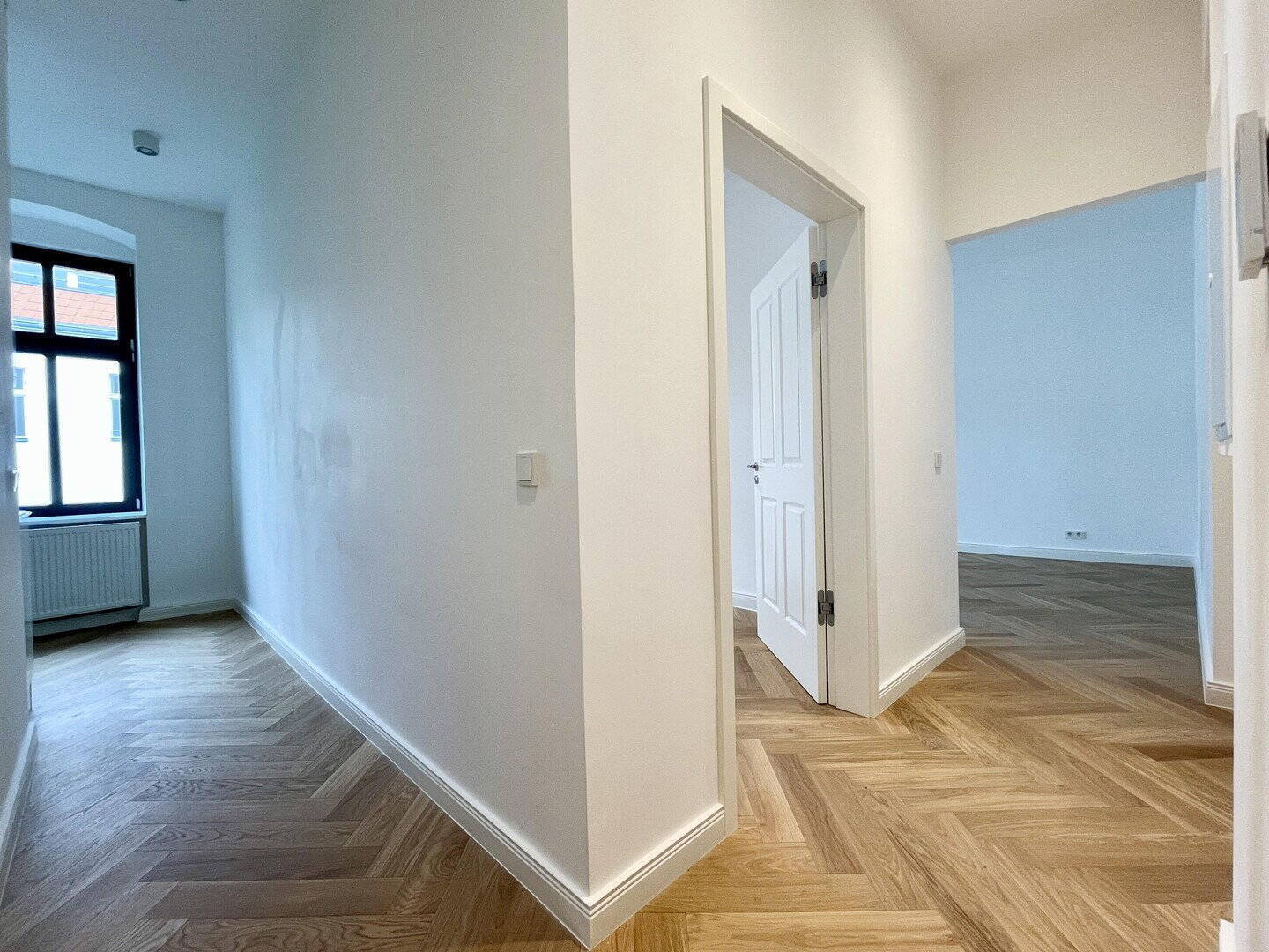 2-Zimmerwohnung | absolut ruhig | Balkon | EBK | Keller | sanierter Altbau - Photo 1