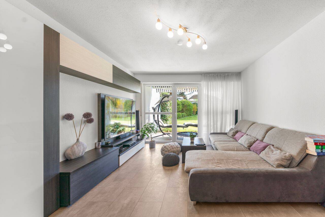 BARRIEREFREI LEBEN IN JUNKERSDORF - EIGENTUMSWOHNUNG MIT TERRASSE UND TIEFGARAGE