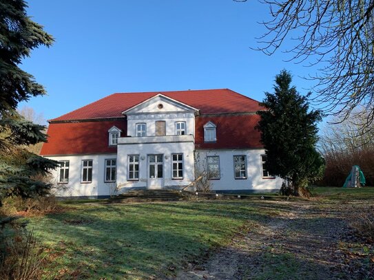 Gutshaus im Umbau- hochwertiges Wohnen in eigenem Park