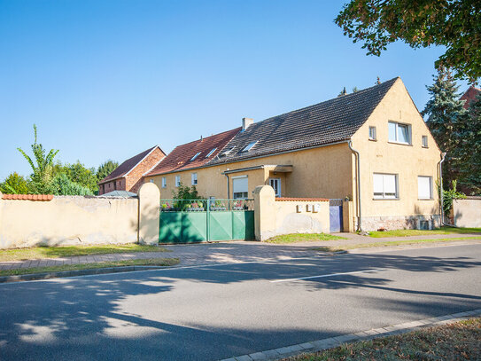 Mehrfamilienhaus mit 3 WE + Nebengebäude + Lagerhalle, in Gerbisbach