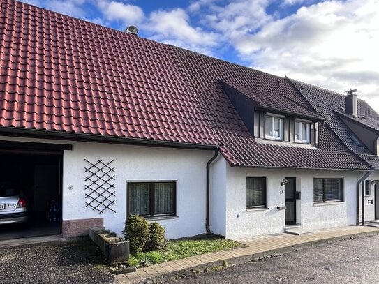 Esslingen-Sulzgries . . . . älteres Haus mit Aussicht sucht frische Ideen