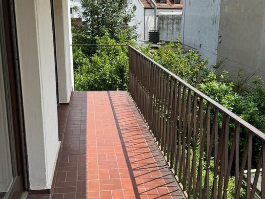 3 Z EBK Bad mit Wanne, Balkon, Rentrischer Str. 3, 66123 Saarbrücken