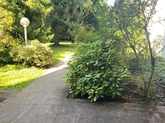 Ruhige helle 3-Zimmerwohnung mit 2 Balkonen Blick in die eigene Parkanlage