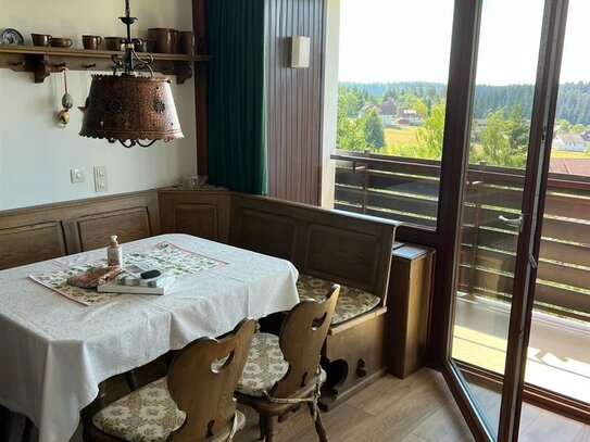 Ruhige 2-Zimmer-Wohnung mit Balkon und tollem Ausblick in Freudenstadt-Kniebis (Schwarzwald)