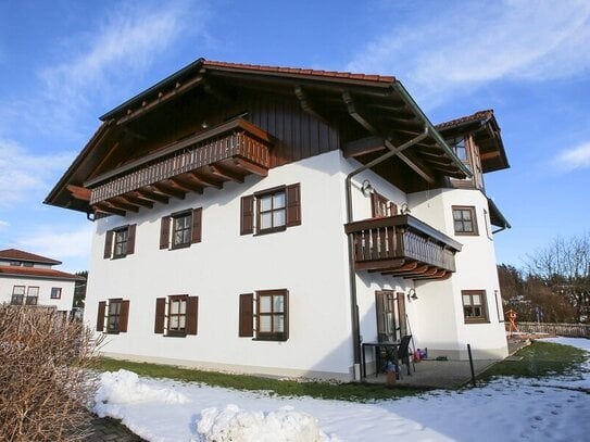 Gepflegte Wohnung mit Gartenanteil !