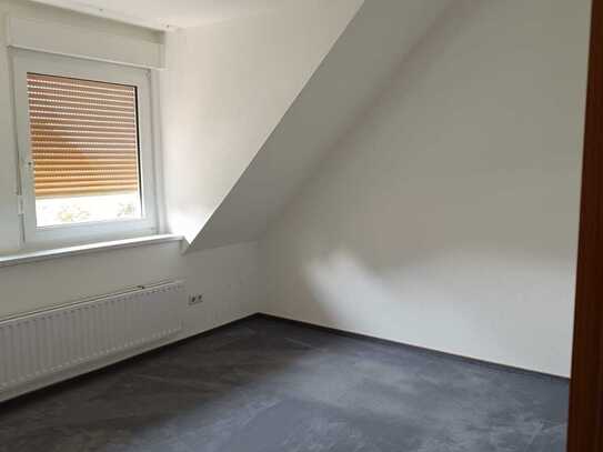 3- Zimmer Wohnung mit Küche, Bad und Abstellkammer