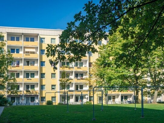 3-Raum-Wohnung mit Balkon und einen Spielplatz im Wohnumfeld