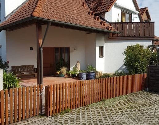 Tolle 4-Zimmer-Wohnung in Eyb mit Garten, Freisitz und Garage