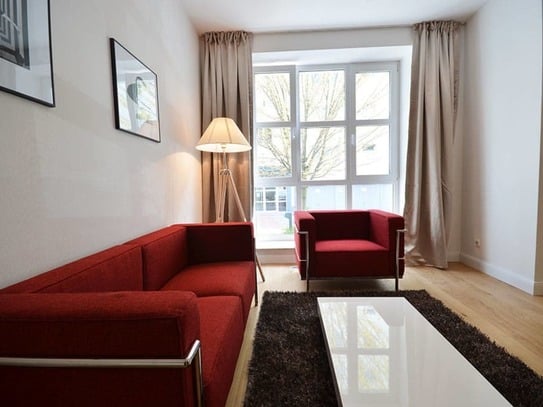 Exquisites, voll möbliertes Designer-Apartment mit 1 Schlafzimmer für Ihren vorübergehenden Aufenthalt im Frankfurter G…