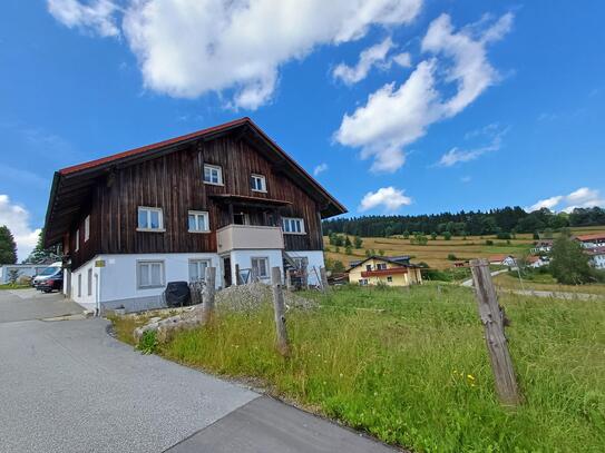 * GROßZÜGIGES LANDHAUS mit GARTEN, ELW, ausbaufähiger DACHBODEN * für Handwerker geeignet