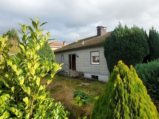 Handwerker aufgepasst! Sanierungsbedürftiger Bungalow auf sehr schönem 600 m² Grundstück in Werl-Aspe