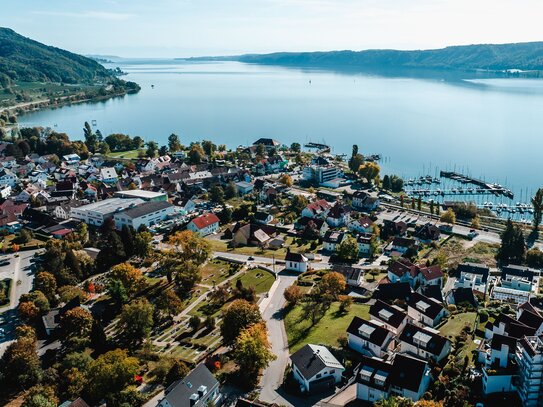 Wunderschönes Familienhaus mit See, Alpensicht & Pool