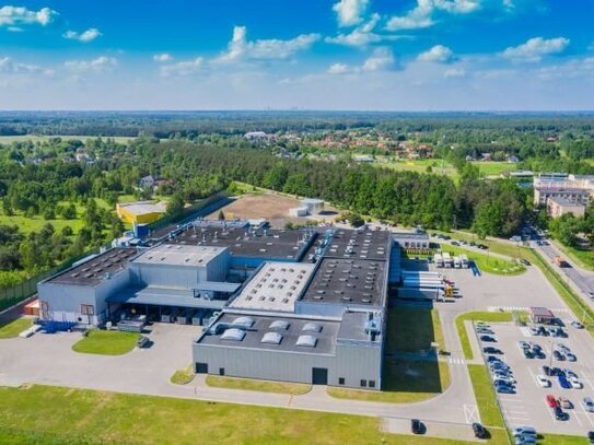 ** ca. 2.500 m² - 15.000 m² zu vermieten ** Direkt an der A3 **