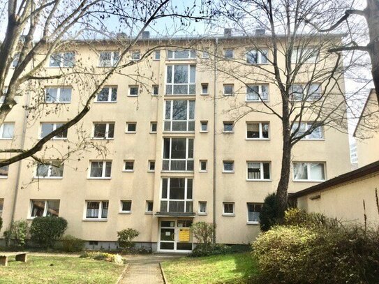 Hier wird saniert! 4-Zimmer-Wohnung in zentraler Lage