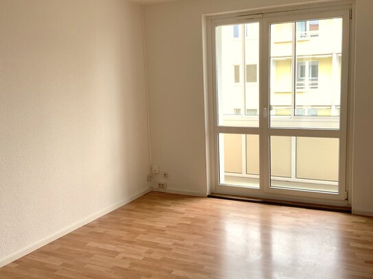 Schöne 1-Raum-Wohnung mit Loggia