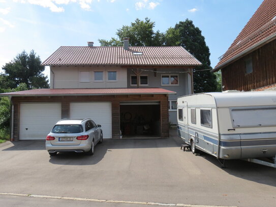 Vermietung - Gut geschnittene 4,5 Zimmer Wohnung in Frankenhardt-Vorderuhlberg mit schönem Ausblick