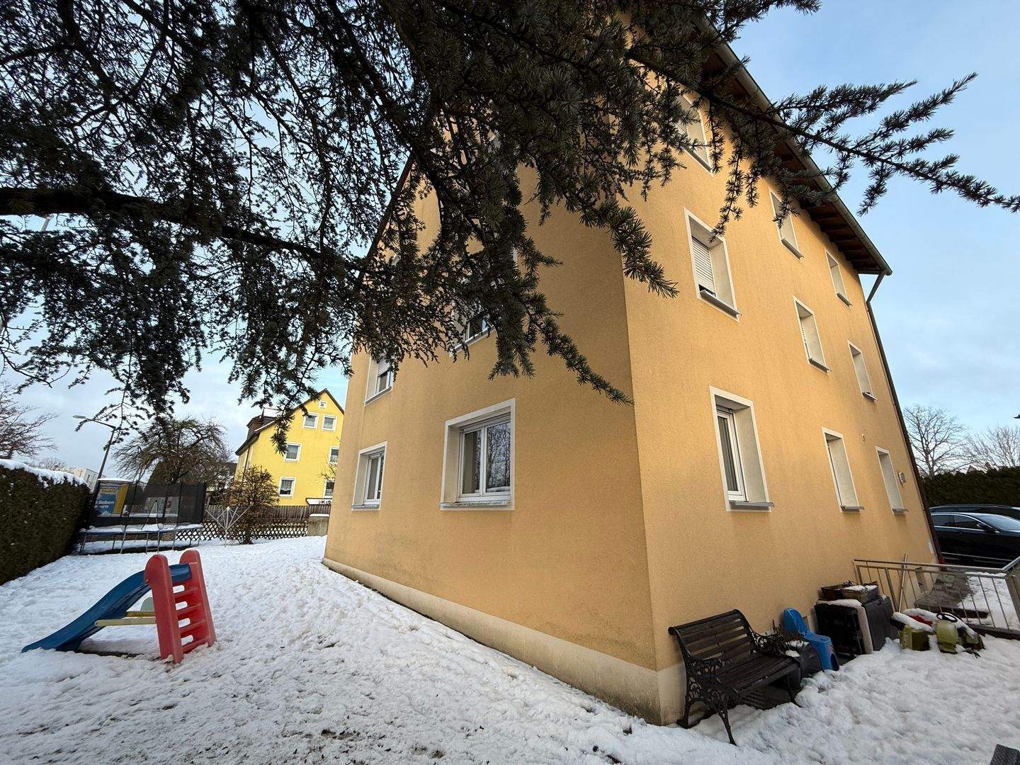                                                               Roth ~ Ger&auml;umige 3,5-Zi-Wohnung mit Garten ~ Tageslichtbad ~ sch&ouml;ner Grundriss&hellip;                                                       in Roth (Roth)