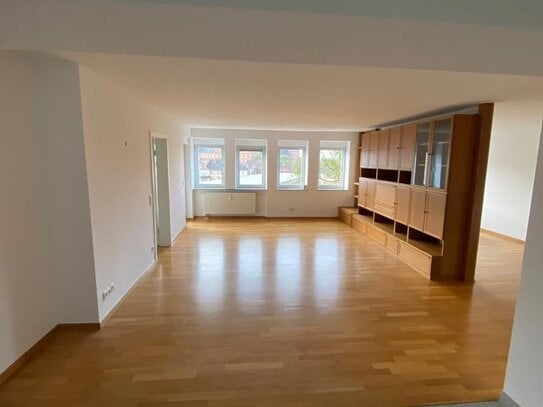 *Traumhafte Aussichten*frisch renovierte 3 Zimmer Wohnung im Herzen von Aschaffenburg City