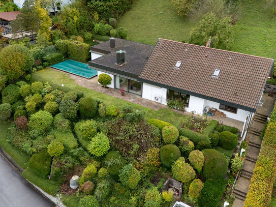 Traumhaftes Einfamilienhaus mit Wellnessoase und Blick über Niedernhall