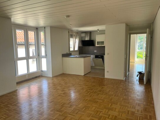 Trendige 3,5 Zimmerwohnung mit Einbauküche und traumhafter Aussicht!