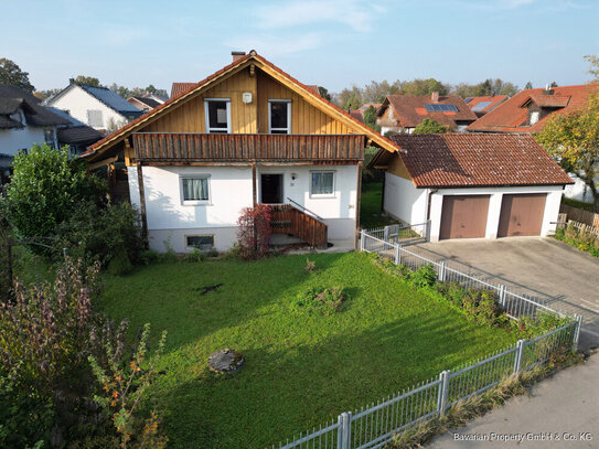 Einfamilienhaus mit großem Garten und Doppelgarage in Plattling