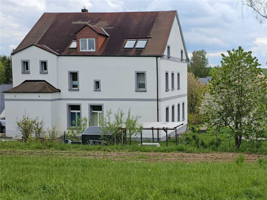 Gelegenheit Mietkauf 4 Famhaus auf dem Berg in 09306 Sachsen! 2 x Miete erhalten 2 x selbst beziehen