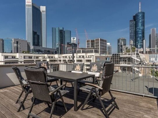 Ab 01.01.2025 - möbliertes Zimmer in schöner 6er WG - große Terrasse mit Skyline Blick