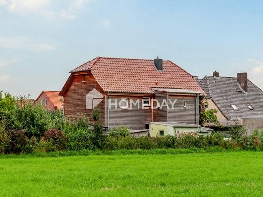 NUR FÜR KAPITALANLEGER!!! MFH mit 2 Wohneinheiten, 2 Garagen und Dachterrasse in ruhiger Lage