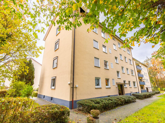 Ruhiggelegene 3-Zimmerwohnung mit Blick in den Wald, Fernwärme, inkl. PKW-Stellplatz, Ortsrandlage von Böblingen