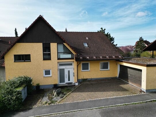 Exquisites Einfamilienhaus mit idyllischem Garten und modernem Komfort am Fuße des Maria-Hilf-Bergs