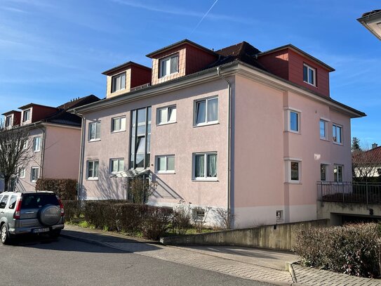 3-Zimmer-Wohnung in Nietleben - Renovierte Wohnung mit neuen Böden