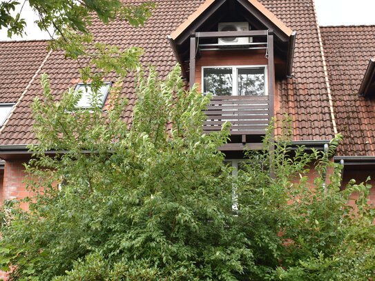 2-Zimmer-Wohnung mit Klimaanlage, Balkon, Stellplatz u. separatem Dachboden in zentraler Sackgassenlage in Rotenburg